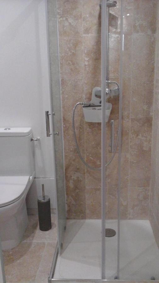 Kira Hotel Uzes Luaran gambar